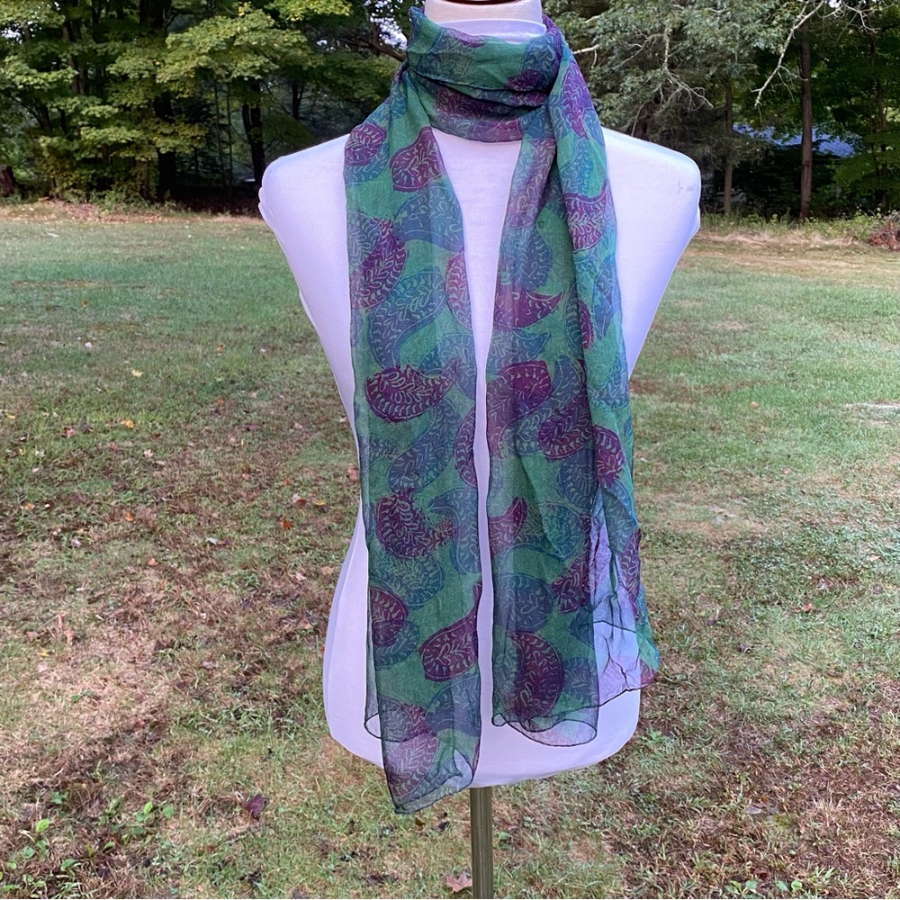VERA SCARF GREEN BLUE PURPLE SILK PAISLEY PRINT VINTAGE USA TISSUE SHEER